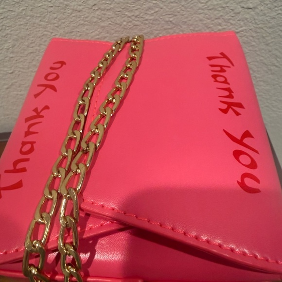 NWT Pink Takeout Box Crossbody Shoulder Bag with Gold Chain - Picture 4 of 7